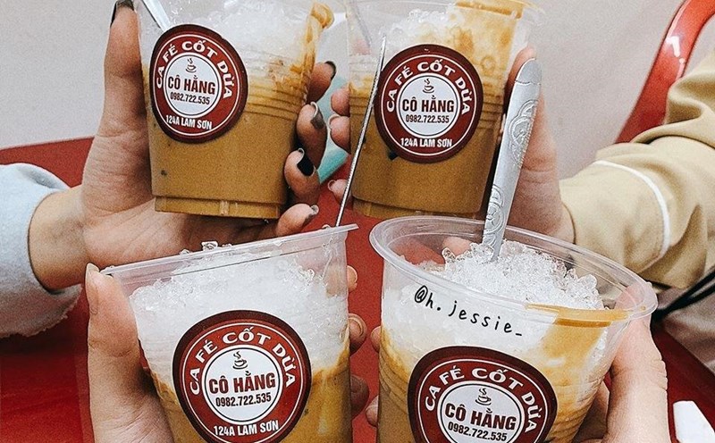 Thức uống cà phê cốt dừa Hải Phòng có hương vị riêng. Ảnh: Chi Thùy