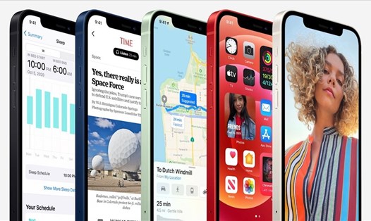 Lần đầu tiên iPhone chính hãng cho đặt hàng tại Việt Nam có mức giá không còn cách biệt với mức giá iPhone xách tay. Ảnh minh họa: Apple.