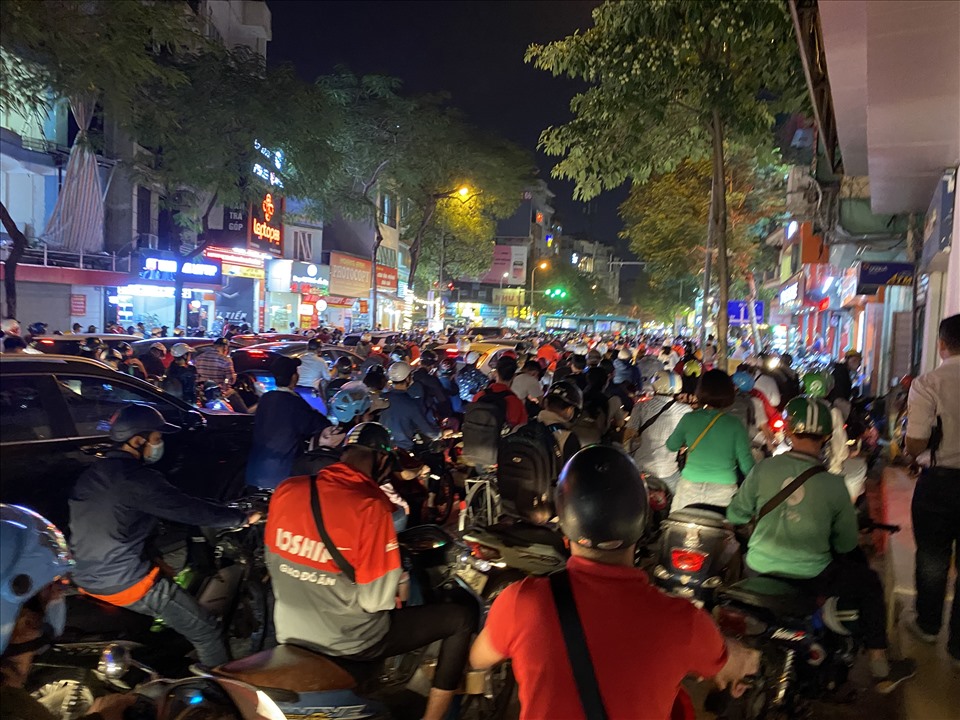 Ùn Tắc Giao Thông Ở Hà Nội Vẫn Là “Vấn Nạn” Chưa Có Lời Giải