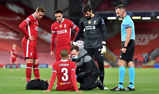 Chấn thương đang lấy đi các cầu thủ quan trọng ở hàng thủ của Liverpool. Ảnh: Getty Images