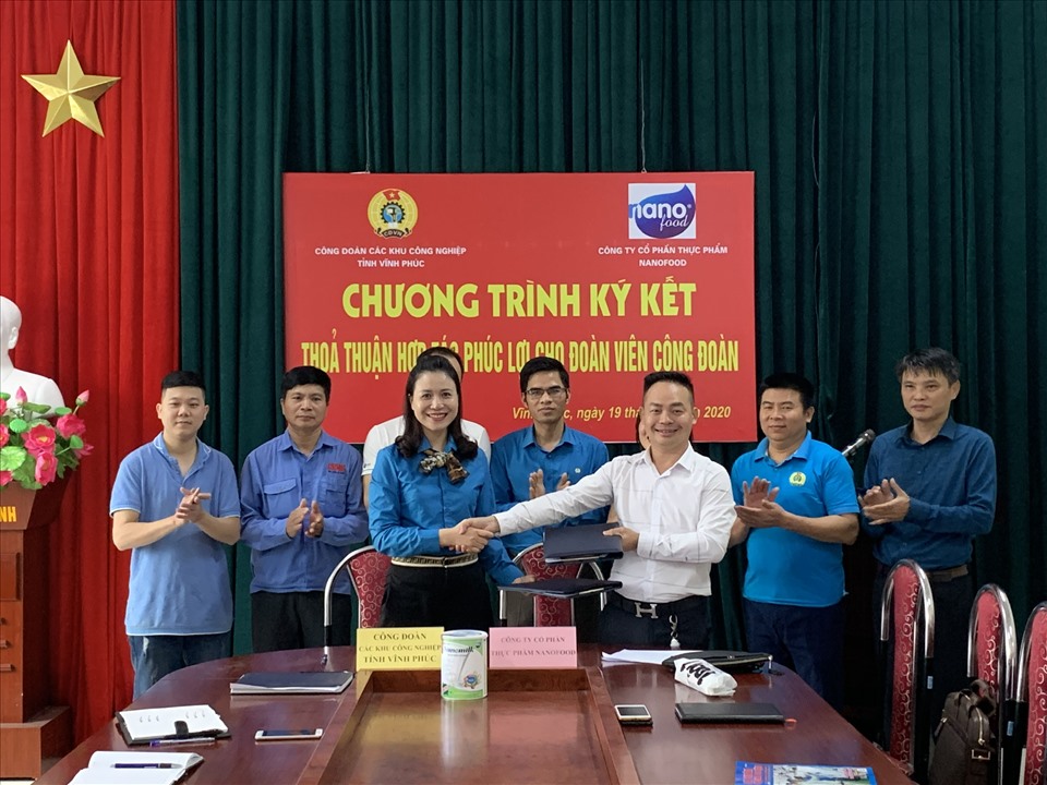 Toàn cảnh buổi lễ ký kết thoả thuận. Ảnh: Trương Hạnh.