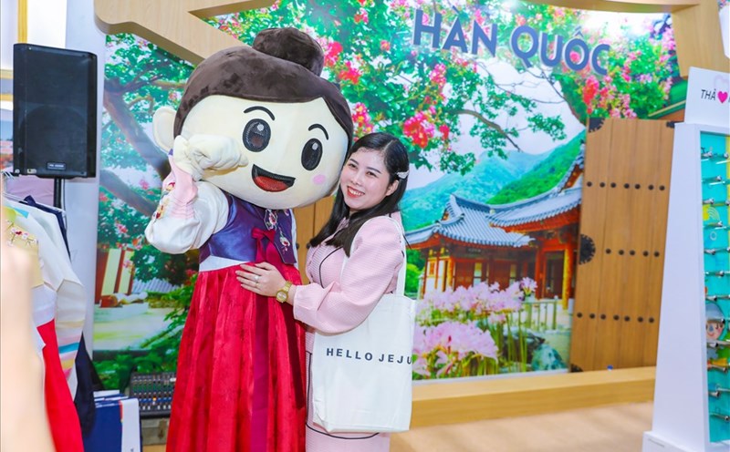 Gian hàng KTO thu hút nhiều du khách đến tham quan. Ảnh: BTC.