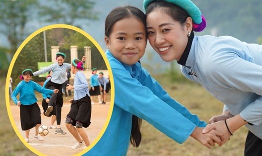 Hoa hậu Khánh Vân khiến fan thích thú khi vào sân cỏ thi đấu giao hữu với thiếu nữ đồng bào Sán Chỉ. Ảnh: NSCC