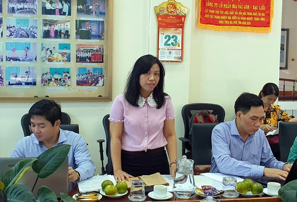 Bà  Hồ Thị Kim Ngân, Phó Trưởng ban Quan hệ Lao Động Tổng LĐLĐ Việt Nam phát biểu tại buổi giám sát (ảnh Nhật Hồ)