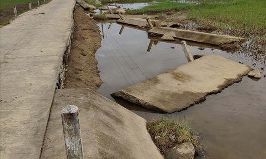 Sau bão, cơ sở hạ tầng trong đó có nhiều tuyến đường tại xã Đại Cường bị hư hỏng nghiêm trọng.