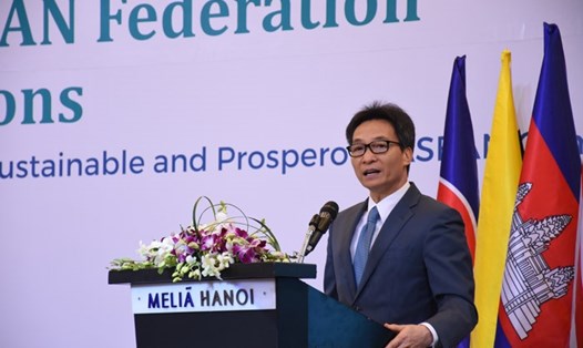 Phó Thủ tướng Chính phủ Vũ Đức Đam phát biểu tại phiên khai mạc hội nghị Kỹ sư ASEAN. Anh TT