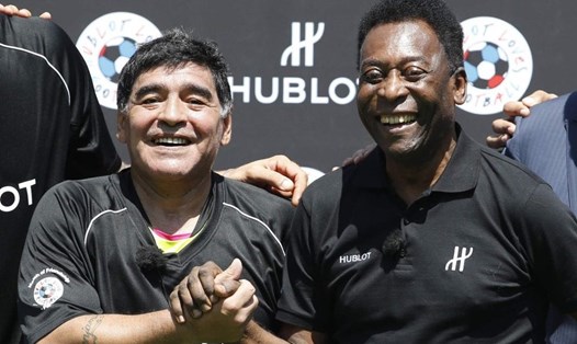 Pele (phải) dành sự tôn trọng, tiếc thương lớn khi Maradona qua đời. Ảnh: AFP.