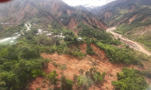 Sạt lở núi ở Quảng Nam đã nghiêm trọng đến mức thảm họa. Ảnh: T.D