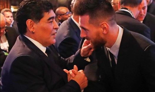 Maradona và Messi từng nhiều lần gặp gỡ. Ảnh FBNV