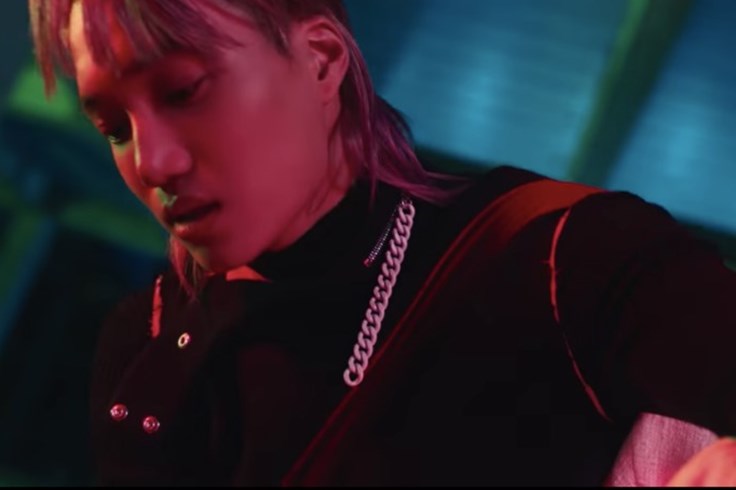 Kai của EXO khoe vũ đạo trong teaser MV "Mmmh"