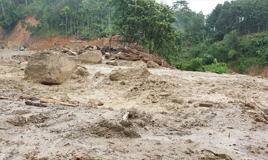 Thảm họa sạt lở núi ở Nam Trà My. Ảnh: Thanh Chung