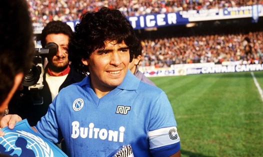 Maradona là tượng đài bất tử của CLB Napoli. Ảnh: Serie A