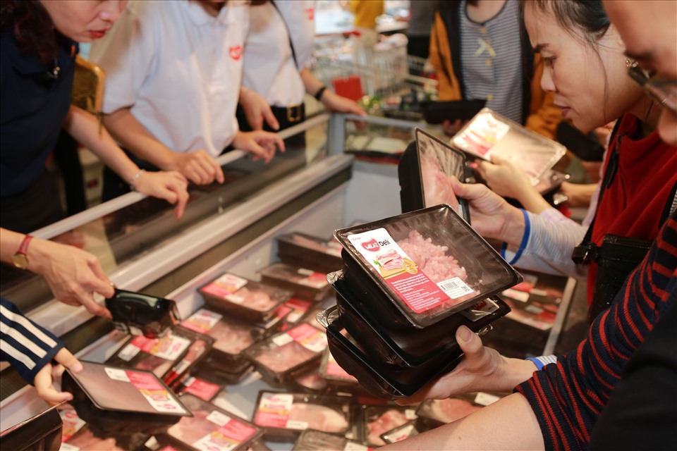 Người tiêu dùng lựa chọn sản phẩm MEATDeli.