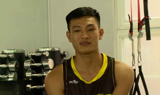 Cầu thủ Huy Hoàn kể về hành trình hồi phục chấn thương. Ảnh: CTCC