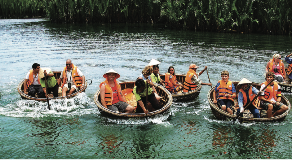 “Vùng du lịch” miền Trung vẫn mạnh ai nấy làm. Ảnh: Nguyễn Nam
