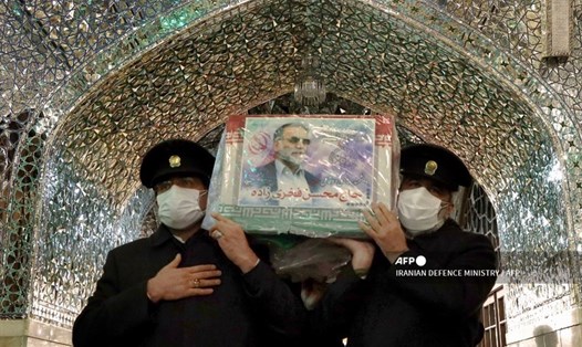 Hình ảnh trong tang lễ nhà khoa học hạt nhân Mohsen Fakhrizadeh vừa bị ám sát hôm 27.11. Ảnh: AFP.