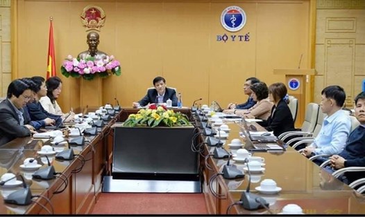 Bộ trưởng Bộ Y tế Nguyễn Thanh Long đã triệu tập cuộc họp khẩn với các đơn vị liên quan. Ảnh: Bộ Y tế