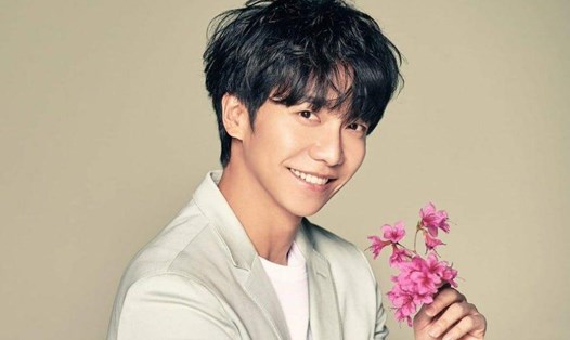 Lee Seung Gi sắp trở lại với âm nhạc. Ảnh cắt clip.