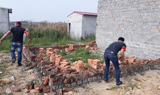 Hàng trăm căn nhà xây dựng trái phép trên đất quốc phòng tại khu vực phường Thành Tô, quận Hải An, Hải Phòng chưa được xử lý  - ảnh MC