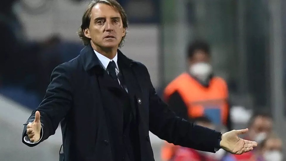 Huấn luyện viên đội tuyển Italia, Roberto Mancini, sẽ phải cách ly ít nhất 1 tuần. Ảnh: AFP Huấn luyện viên đội tuyển Italia, Roberto Mancini, sẽ phải cách ly ít nhất 1 tuần. Ảnh: AFP