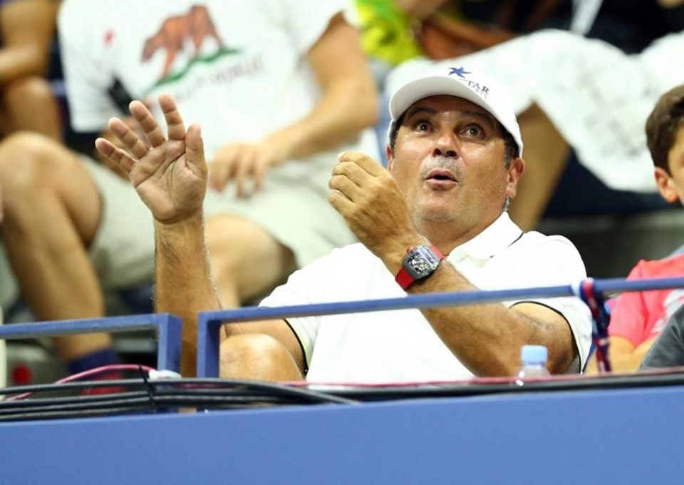 Ông Toni Nadal đã tham gia vào đội hình tranh cử Chủ tịch Barca của ứng viên Victor Font. Ảnh: AFP Ông Toni Nadal đã tham gia vào đội hình tranh cử Chủ tịch Barca của ứng viên Victor Font. Ảnh: AFP