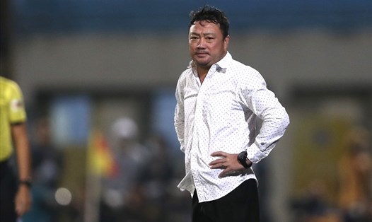 Huấn luyện viên Trương Việt Hoàng đang có cơ hội lớn vô địch cùng Viettel. Ảnh: Hải Đăng