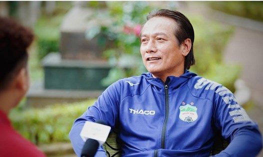 HLV Nguyễn Văn Đàn không chắc sẽ tiếp tục làm huấn luyện viên HAGL ở V.League 2021. Ảnh: Fanpage CLB HAGL.