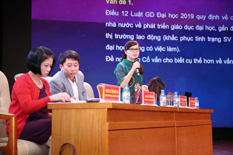 Các nội dung câu hỏi và tư vấn tại chương trình. Ảnh CĐGDVN
