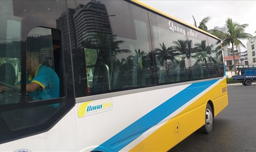 Nhiều lao động là tài xế, phụ xe làm việc cho Công ty vận hành xe buýt công cộng Đà Nẵng đang bị nợ 4 tháng lương. Ảnh: Thuỳ Trang