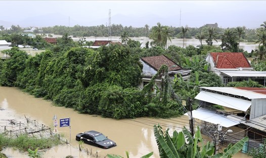 Xã Vĩnh Trung-ngoại ô Nha Trang nước dâng cao từ 0,8 đến 1,3m. Ảnh: Phương Linh