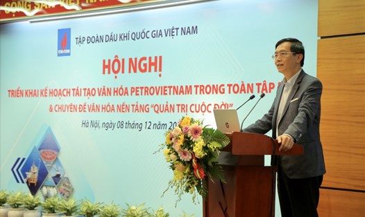 Ông Trần Quang Dũng - Trưởng ban Truyền thông và Văn hoá doanh nghiệp - kết luận hội nghị. Ảnh: HA