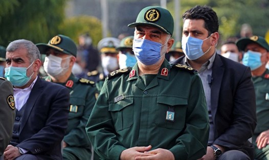 Tổng tư lệnh Lực lượng Vệ binh Cách mạng Hồi giáo Iran, Thiếu tướng Hossein Salami, dự lễ tang nhà khoa học hạt nhân Mohsen Fakhrizadeh ở Tehran. Ảnh: AFP.