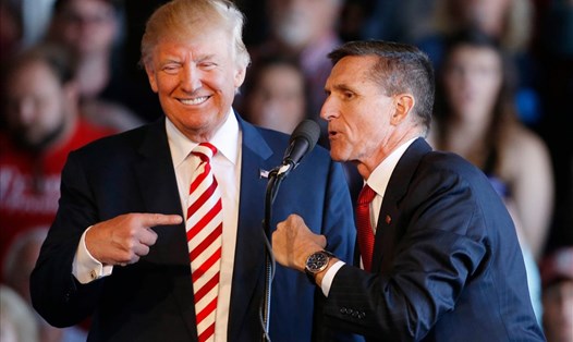Tổng thống Donald Trump và ông Michael Flynn. Ảnh: AFP