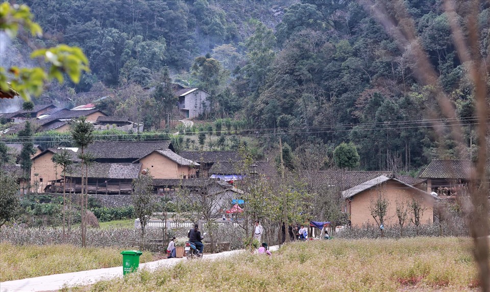 Khung cảnh Cao nguyên đá Đồng Văn (Hà Giang) vào những ngày đầu đông. Ảnh: Khương Minh.