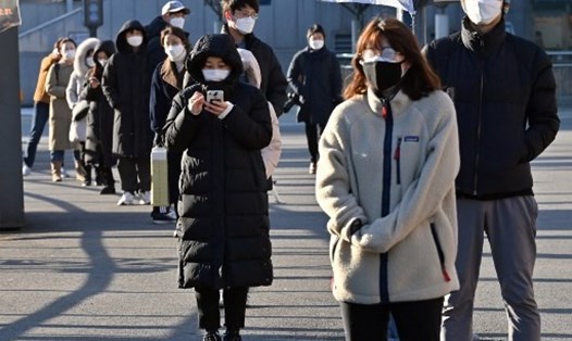 Hàn Quốc sẽ đóng cửa các trường học ở Seoul và lân cận từ 15.12 cho tới cuối tháng để hạn chế lây lan COVID-19. Ảnh: AFP