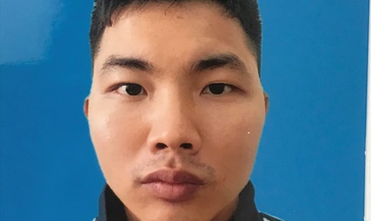 Đối tượng Nguyễn Quang Tú - là nhân viên giao hàng - bị Công an TP. Hạ Long (Quảng Ninh) khởi tố, bắt tạm giam về hành vi lừa đảo, chiếm đoạt tài sản. Ảnh: CAHL