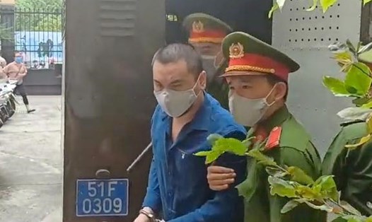 Bị cáo Nguyễn Trần Hoàng Phong lãnh 7 năm 6 tháng tù về tội vi phạm quy định về tham gia giao thông đường bộ. Ảnh: Chân Phúc