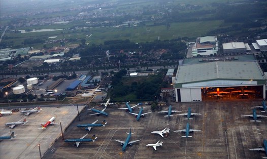 Sân bay Nội Bài (Hà Nội) đang có xu hướng quá tải. Ảnh: Huy Hùng