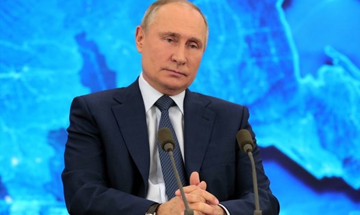 Tổng thống Nga Vladimir Putin họp báo thường niên ngày 17.12.2020. Ảnh: AFP