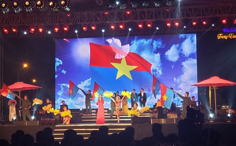 Đà Nẵng tổ chức chương trình nghệ thuật “Bước chân người lính”. Ảnh: TT