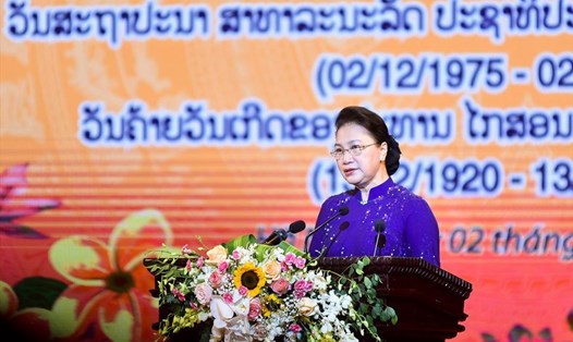 Chủ tịch Quốc hội Nguyễn Thị Kim Ngân phát biểu tại lễ kỷ niệm 45 năm Quốc khánh nước Cộng hòa Dân chủ Nhân dân Lào. Ảnh: BNG