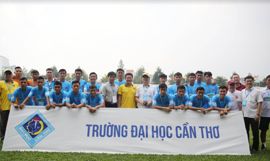 ĐH Cần Thơ do ông Trần Thanh Hải (NutiMilk) bảo trợ giành vé vào bán kết SV-League 2020. Ảnh: Thông Nguyễn.
