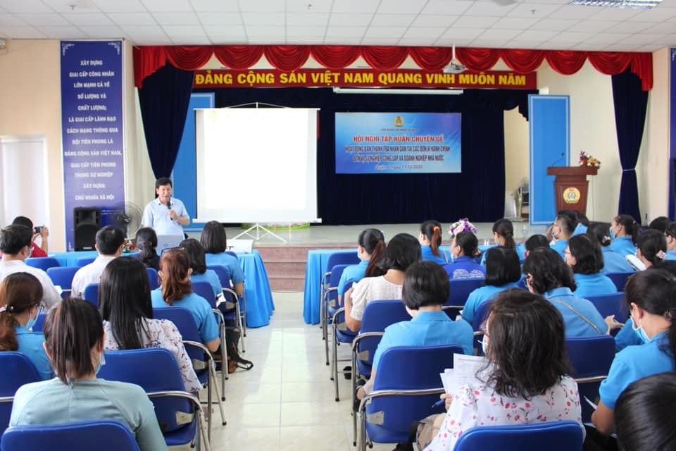 Các cán bộ công đoàn cơ sở tham gia tập huấn. Ảnh LĐLĐ Quận 8