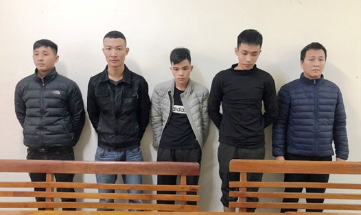 5 trong số 6 đối tượng bị khởi tố, riêng đối tượng Nguyễn Hoài Nam đang nhập viện điều trị. Ảnh: CA.