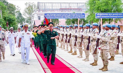 Lực lượng vũ trang tỉnh Kiên Giang có mối quan hệ tốt đẹp với nước bạn Campuchia. Ảnh: PV