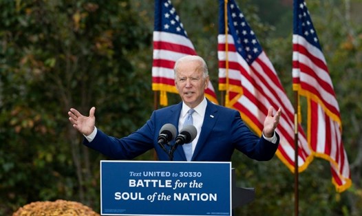 Đảng Dân chủ của Tổng thống đắc cử Joe Biden có thể kiểm soát Thượng viện Mỹ nếu giành 2 ghế thượng nghị sĩ trong cuộc bầu cử ở Georgia ngày 5.1 tới. Ảnh: AFP