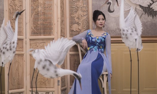Nữ diễn viên Thuý Hà "Về nhà đi con" khoe sắc mặn mà trong tà áo dài. Ảnh: Nguyễn Hải Đăng.