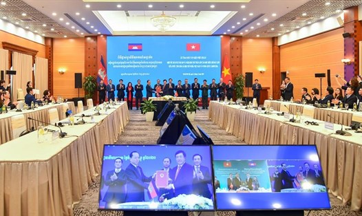 Kỳ họp lần thứ 18 Uỷ ban Hỗn hợp Việt Nam-Campuchia về Hợp tác Kinh tế, Văn hoá, Khoa học và Kỹ thuật, ngày 22.12.2020. Ảnh: BNG