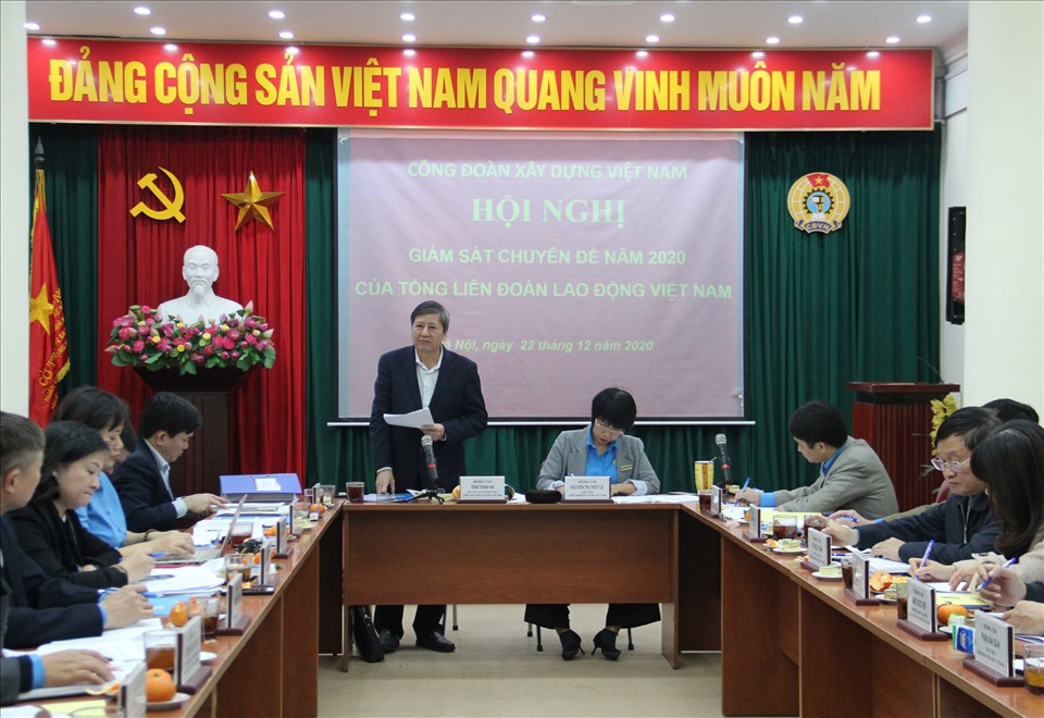 Ông Trần Thanh Hải, Phó Chủ tịch Thường trực Tổng Liên đoàn Lao động Việt Nam - phát biểu tại buổi làm việc. Ảnh: CĐXDVN