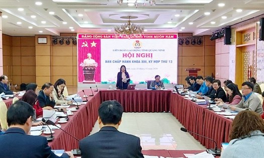 Bà Đỗ Thị Ninh Hường- Chủ tịch LĐLĐ tỉnh Quảng Ninh chủ trì hội nghị Ban Chấp hành khóa XIII, kỳ họp thứ 13  về đánh giá các hoạt động Công đoàn trong năm 2020. Ảnh: Thanh Hằng